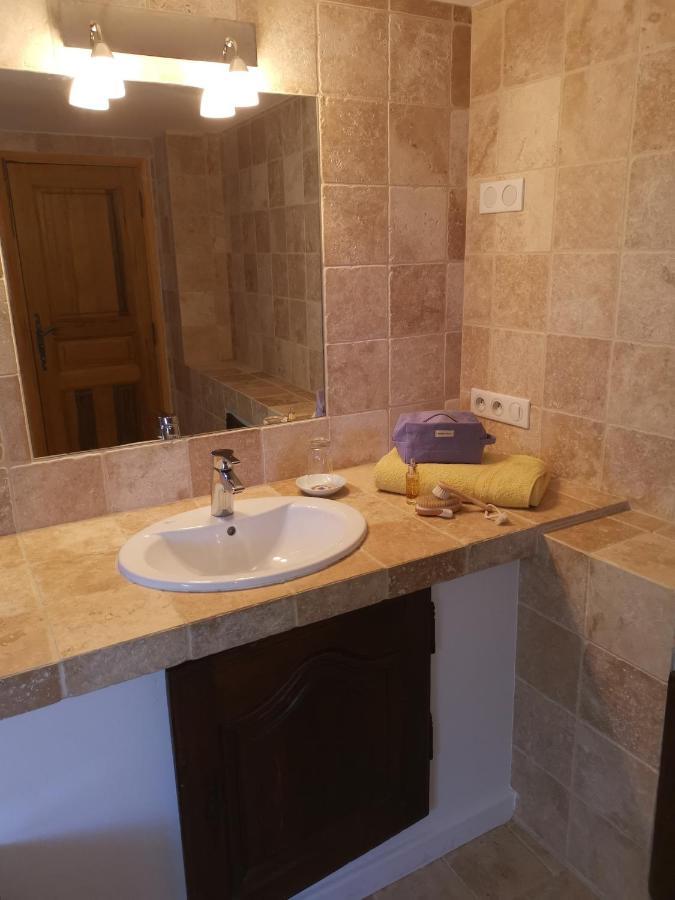 Le Nid Des Arts Bed and Breakfast Tourrettes Εξωτερικό φωτογραφία