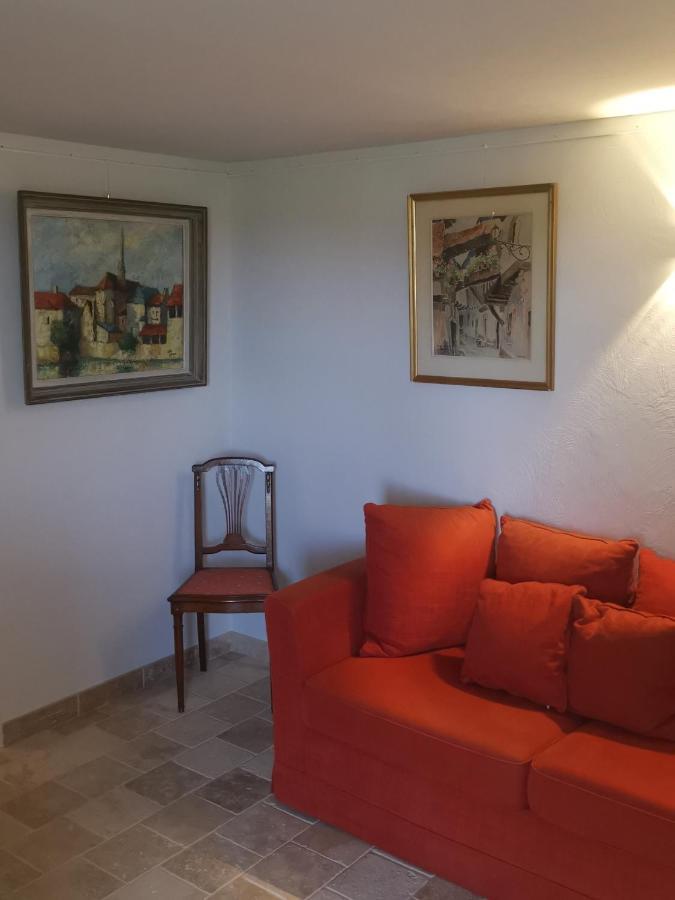Le Nid Des Arts Bed and Breakfast Tourrettes Εξωτερικό φωτογραφία