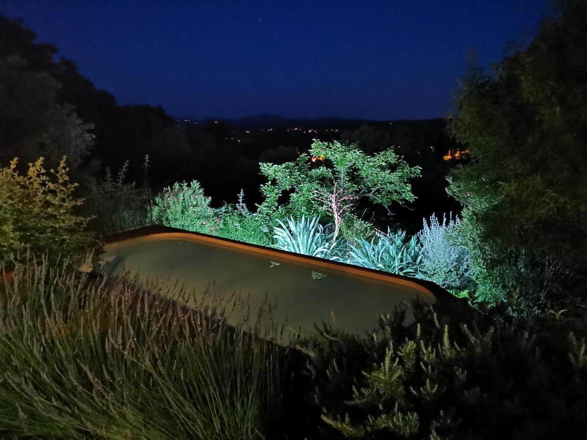 Le Nid Des Arts Bed and Breakfast Tourrettes Εξωτερικό φωτογραφία