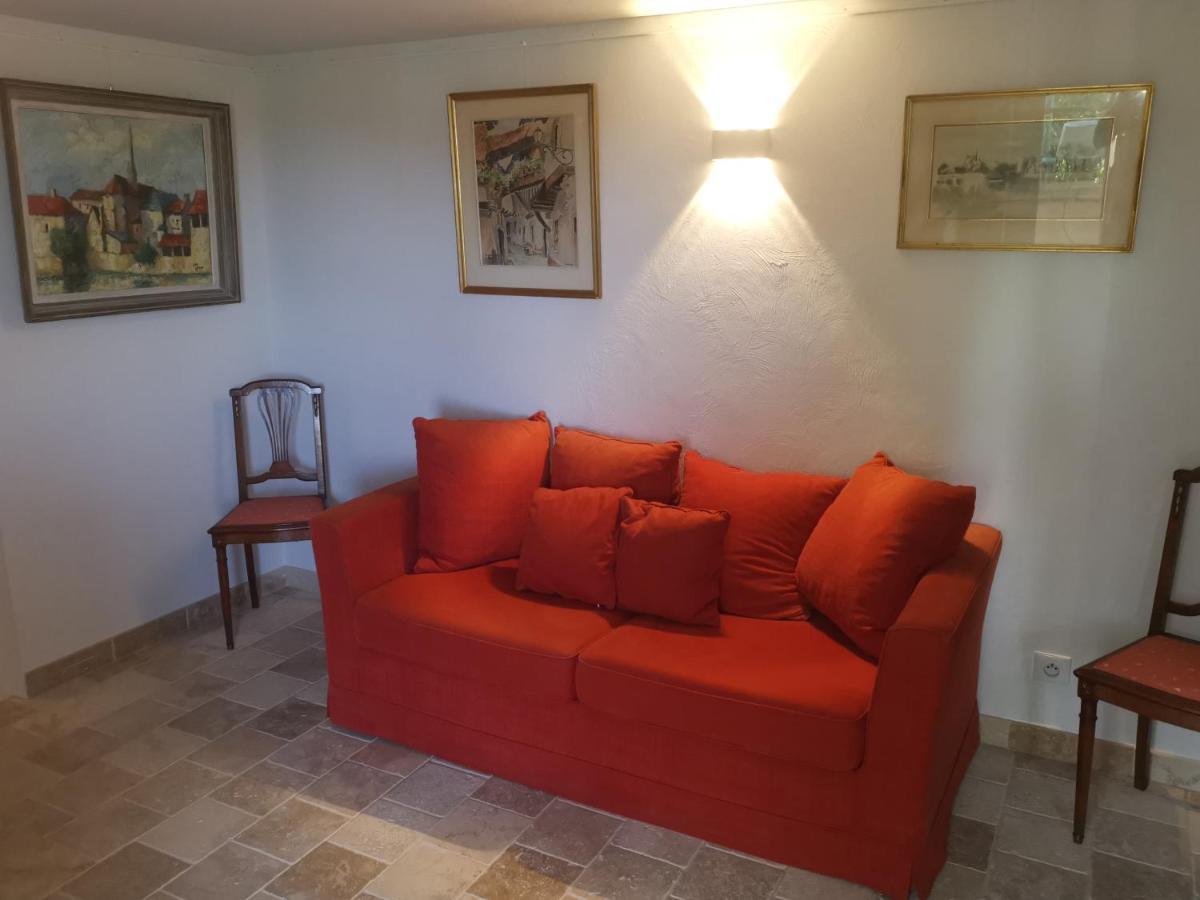 Le Nid Des Arts Bed and Breakfast Tourrettes Εξωτερικό φωτογραφία